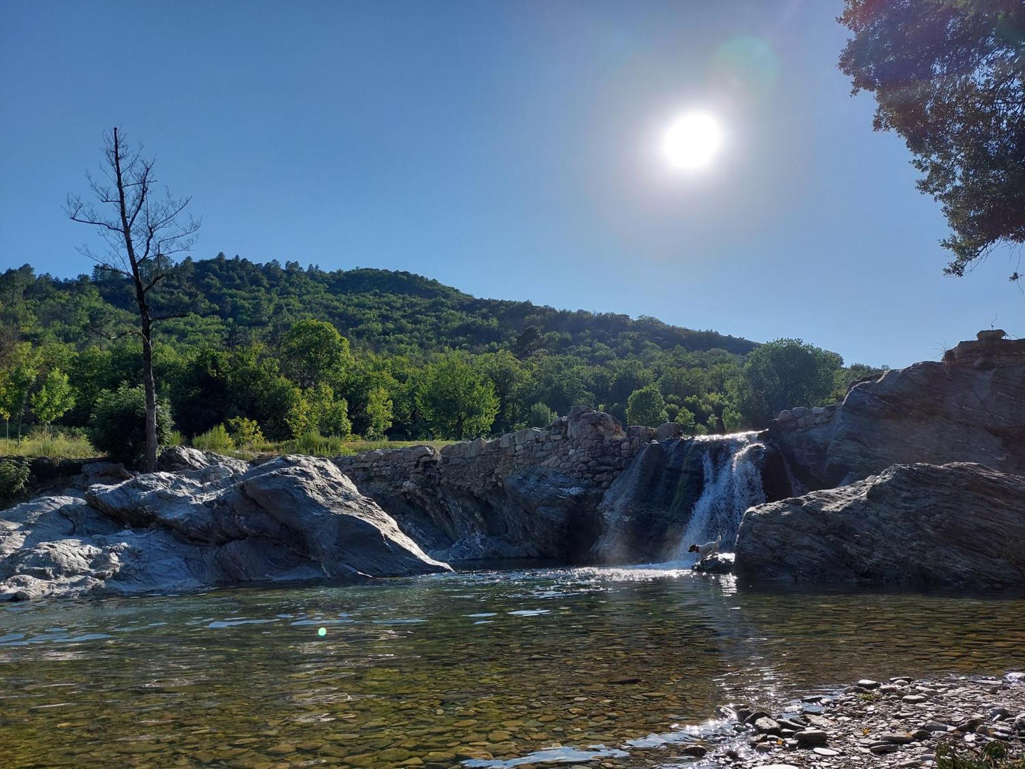 Gite Et Jardin En Bord De Riviere Saumane Zewnętrze zdjęcie